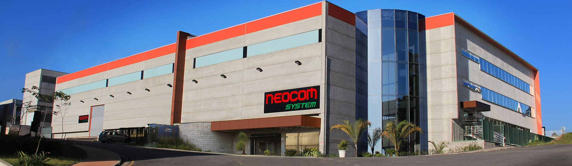 Imagem da fachada da sede da Neocom
